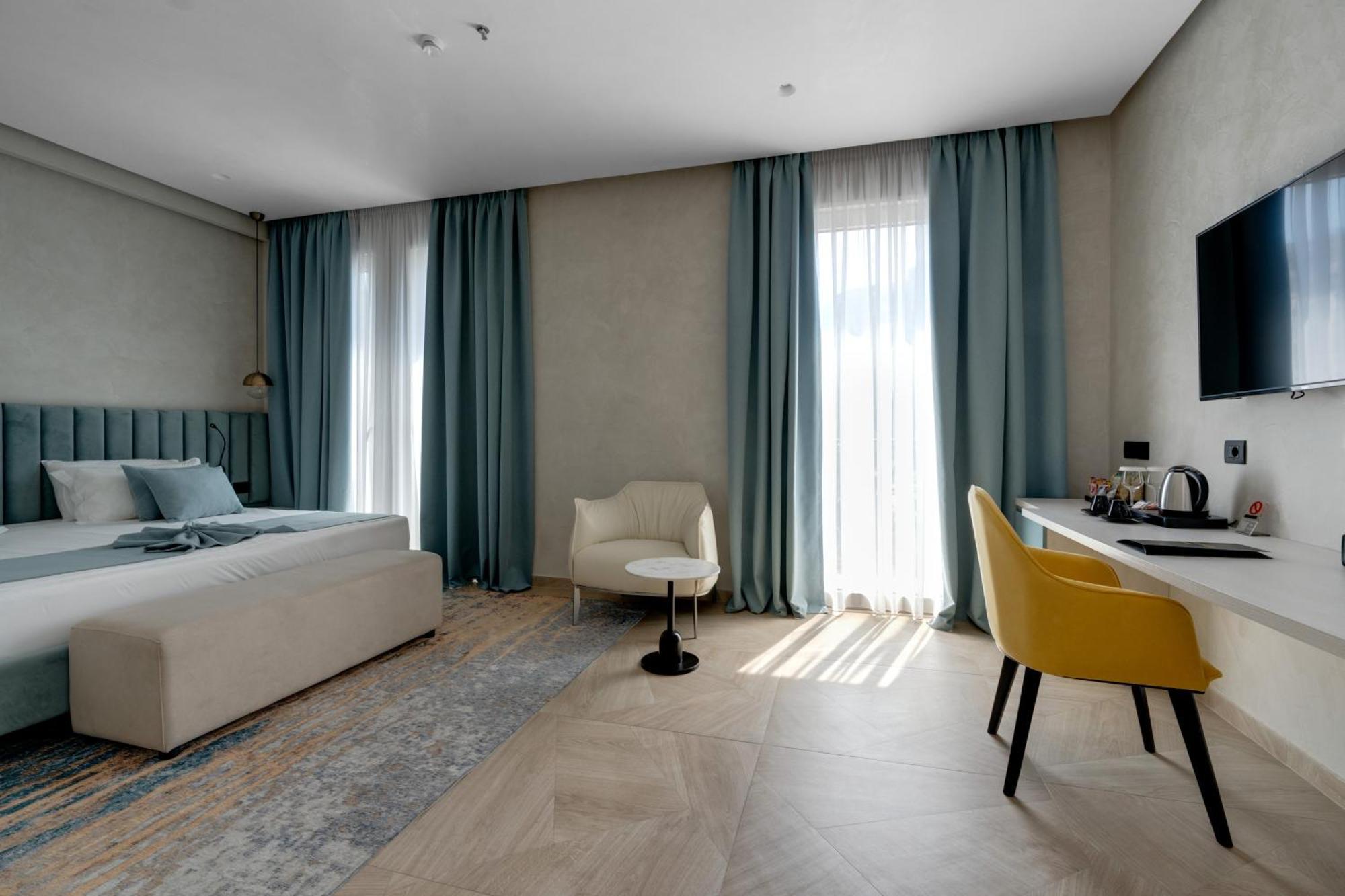 Hotel Plaza Берат Экстерьер фото